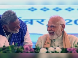 PM मोदी के पास पहुंचे पप्पू, फिर कान में कुछ कहा... ठहाके का वीडियो वायरल, होने लगी चर्चा  PM मोदी के पास पहुंचे पप्पू, फिर कान में कुछ कहा... ठहाके का वीडियो वायरल, होने लगी चर्चा