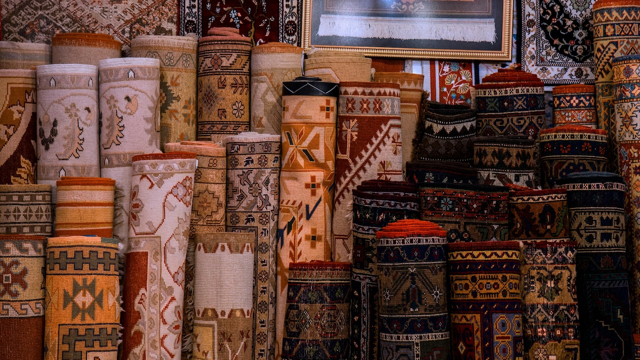 Bring stylish carpets that turn the living room into an elegant space