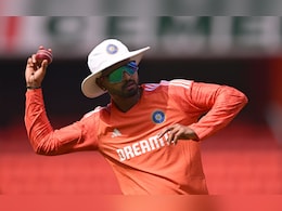 श्रेयस अय्यर ने रेड बॉल क्रिकेट से ली छुट्टी, India 'A' और Rest Of India का हुआ ऐलान श्रेयस अय्यर ने रेड बॉल क्रिकेट से ली छुट्टी, India 'A' और Rest Of India का हुआ ऐलान