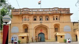 Rajasthan: जयपुर सेंट्रल जेल से दो कैदी फरार, पाइप के सहारे दीवार फांदकर भागे, पुलिस अलर्ट पर