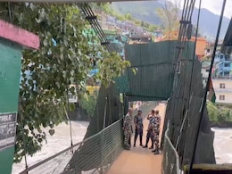 नेपाल में बवाल के बाद उत्तराखंड के धारचूला में सूना-सूना 'दोस्ती का पुल', जानें बॉर्डर का हाल नेपाल में बवाल के बाद उत्तराखंड के धारचूला में सूना-सूना 'दोस्ती का पुल', जानें बॉर्डर का हाल