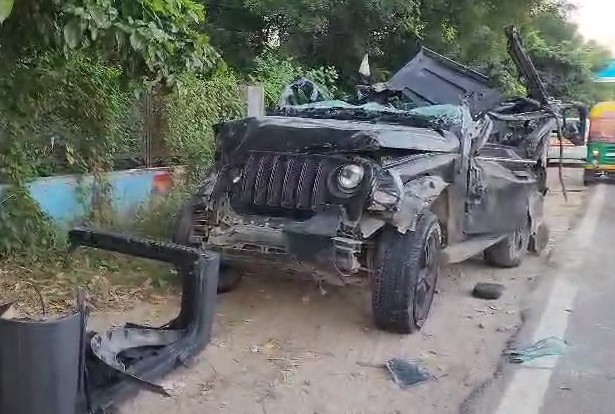 गुरुग्राम में रफ्तार का कहर! हाईवे के पास पलटी थार, मौके पर ही 5 की मौत, पढ़ें कैसे हुआ हादसा