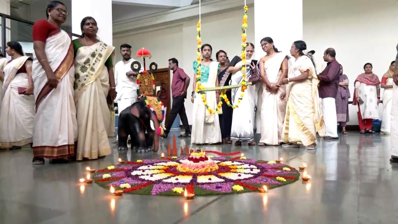 Video: Onam 2025 | Keralaites Celebrate The Grand Festival With Pookalam & Sadya | NDTV Ground Report
