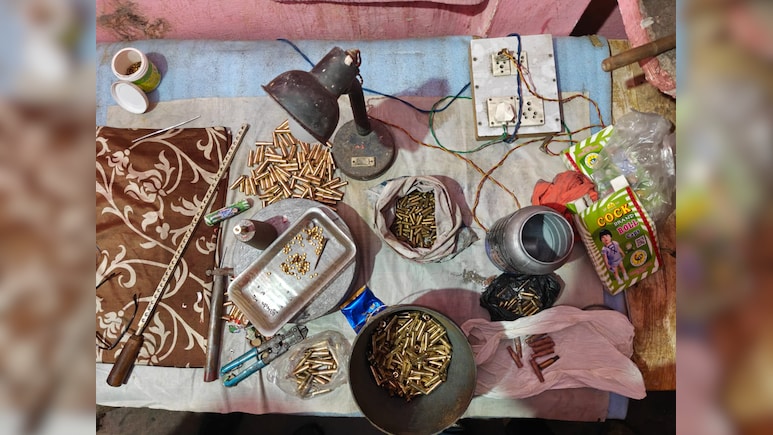 दिल्ली पुलिस को बड़ी सफलता, हथियार तस्करों के नेटवर्क पर किया बड़ा वार दिल्ली पुलिस को बड़ी सफलता, हथियार तस्करों के नेटवर्क पर किया बड़ा वार
