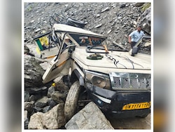 2 Pilgrims Killed, 3 Injured After Stone Falls On Vehicle In Uttarakhand&#039;s Rudraprayag