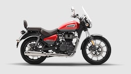 2025 Royal Enfield Meteor 350 Spotted At Dealership Ahead Of Launch