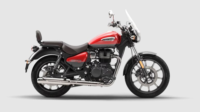 2025 Royal Enfield Meteor 350 Spotted At Dealership Ahead Of Launch
