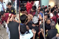Video: Fight At Mumbai Apple Store As iPhone 17 Goes On Sale Video: Fight At Mumbai Apple Store As iPhone 17 Goes On Sale