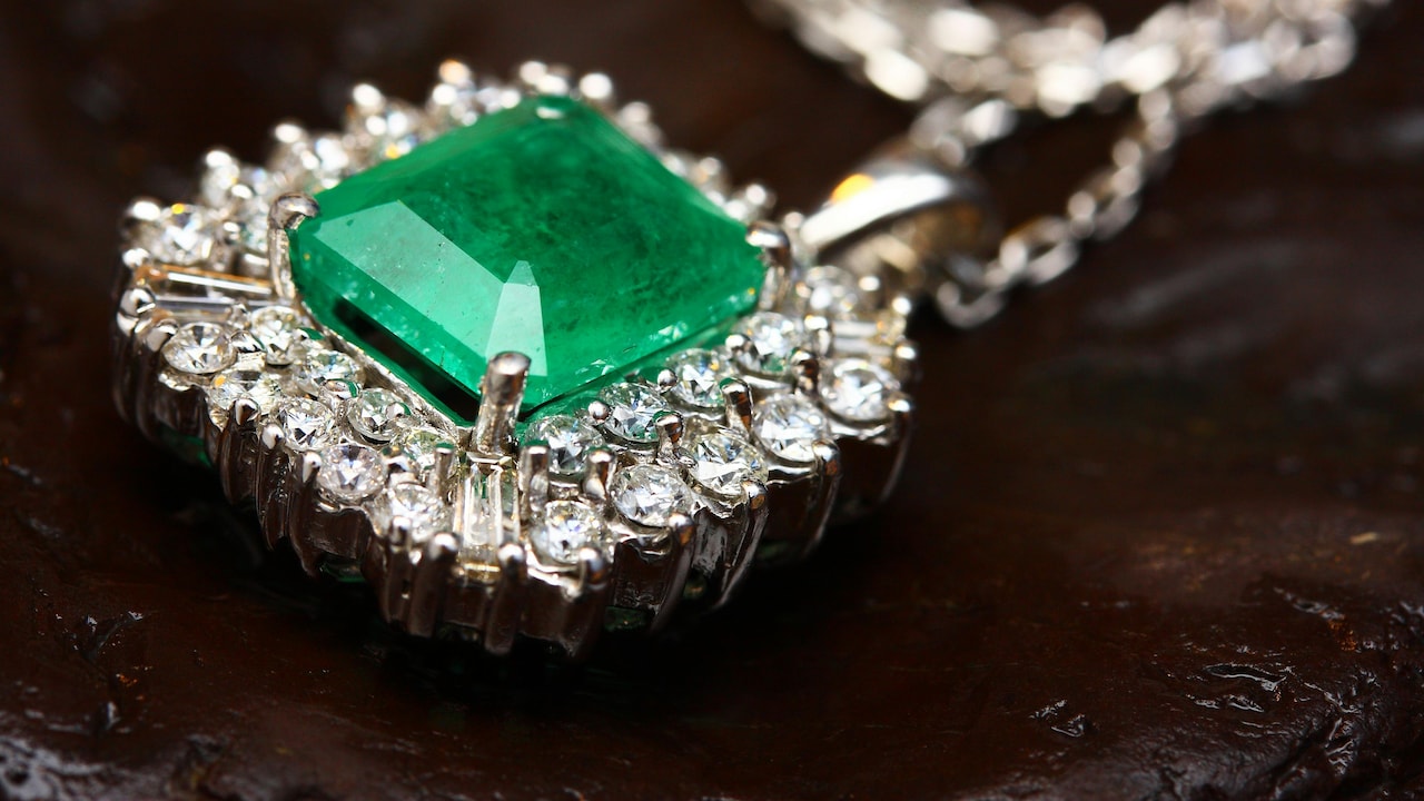 Grab stylish silver jewellery pickd at affordable prices on Myntra Big Fashion Festival