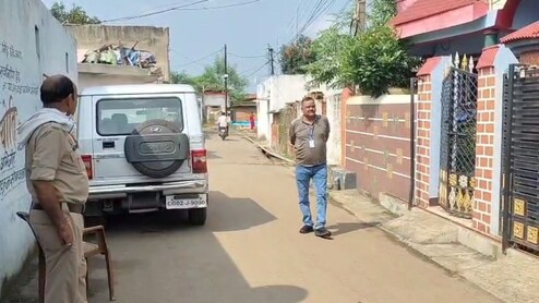 Raids: जांजगीर में EOW की दबिश, खनिज विभाग के लिपिक जयचंद कोसले के घर पहुंची 12 सदस्यीय टीम, पूछताछ और जांच जारी