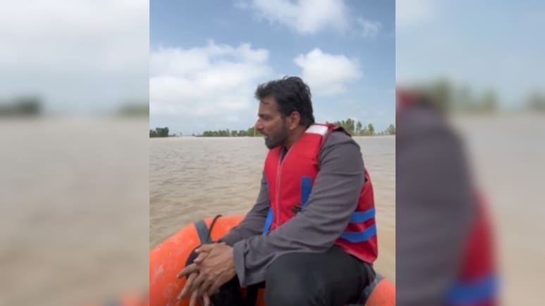 'समय लगेगा, पर हार नहीं मानेंगे', पंजाब बाढ़ पीड़ितों के लिए खड़े हुए सोनू सूद, शेयर किया इमोशनल वीडियो