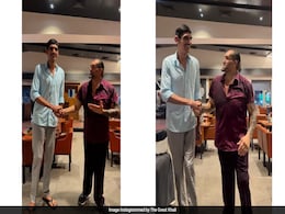 खुद से भी लंबे इस 17 साल के बच्चे को देख हैरान रह गए द ग्रेट खली, बोले- मैं इसे WWE सुपरस्टार बनाना चाहता हूं खुद से भी लंबे इस 17 साल के बच्चे को देख हैरान रह गए द ग्रेट खली, बोले- मैं इसे WWE सुपरस्टार बनाना चाहता हूं