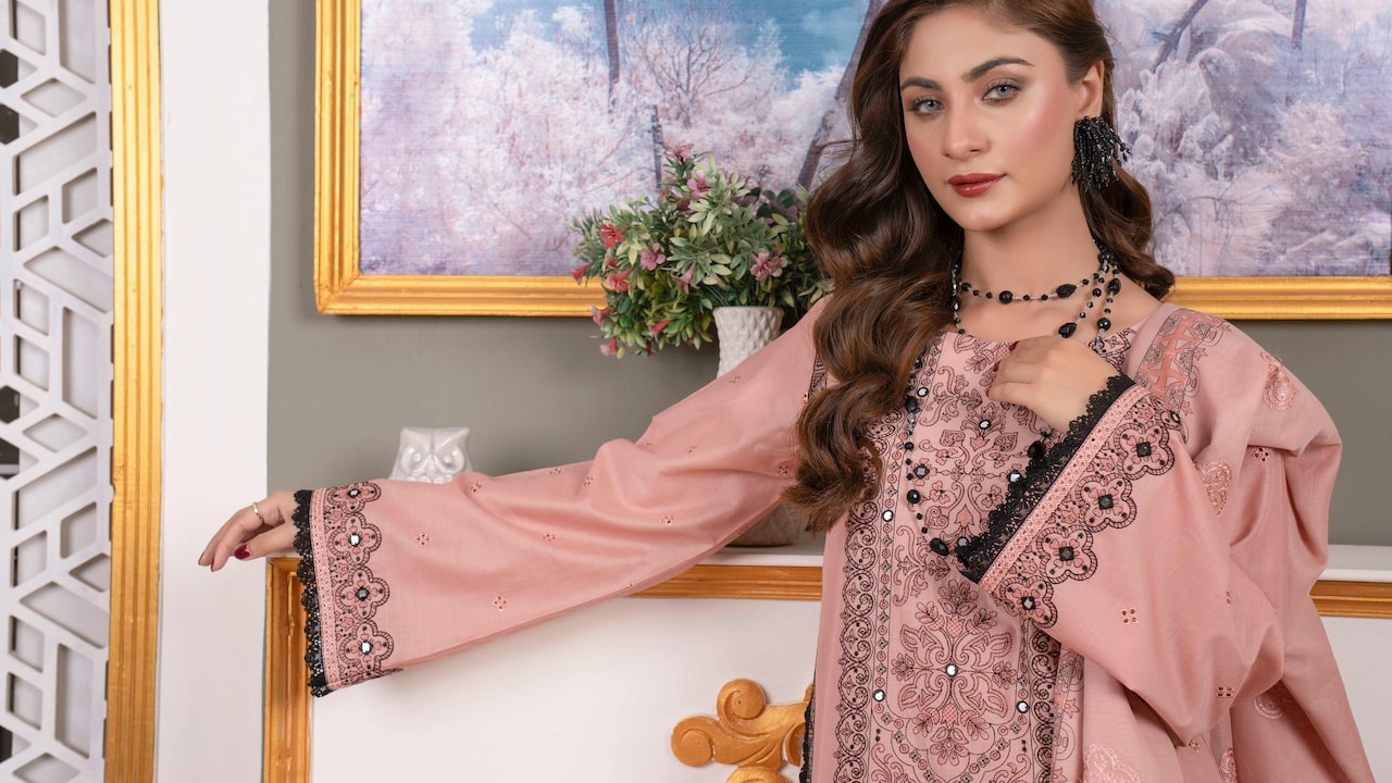 How To Style Puffed Sleeve Kurtas: Top Tips And Outfit Ideas