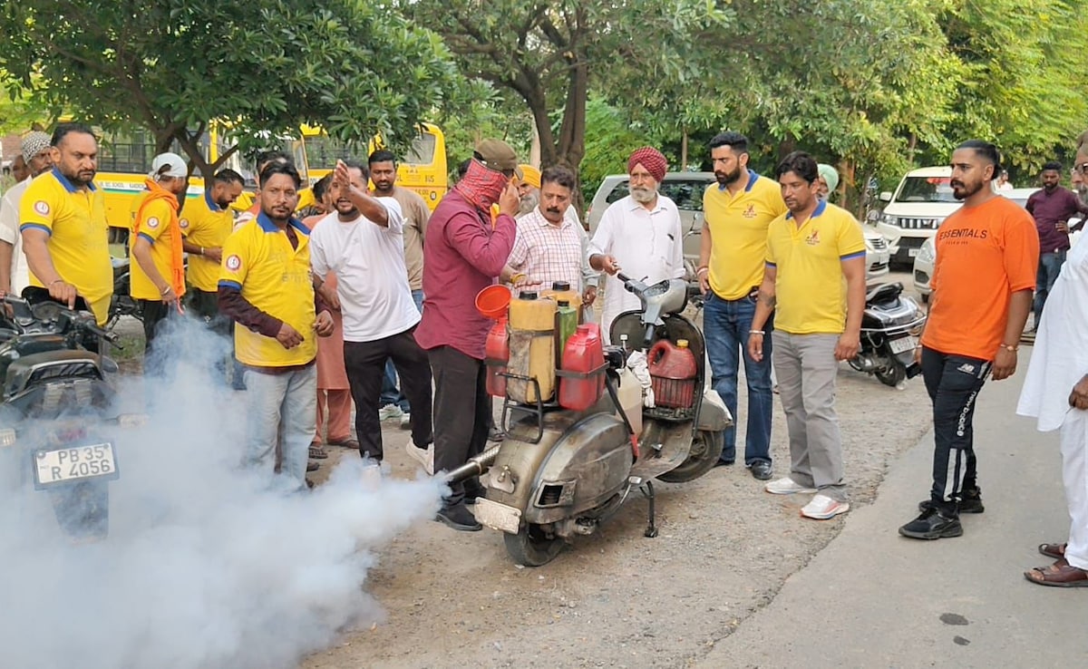 बाढ़ प्रभावित इलाकों में पंजाब सरकार ने लगाए हेल्थ कैंप, पहले दिन 51 हजार  लोग आए | Punjab government set up health camps in flood affected areas