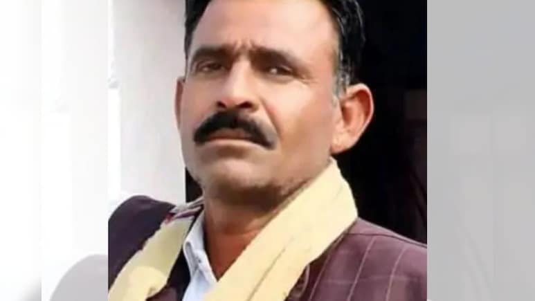 हिरण के शिकारियों को रोकना शख्स को पड़ा महंगा, पीट-पीटकर उतारा मौत के घाट... तनाव के बीच कार्रवाई हुई शुरू हिरण के शिकारियों को रोकना शख्स को पड़ा महंगा, पीट-पीटकर उतारा मौत के घाट... तनाव के बीच कार्रवाई हुई शुरू