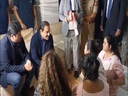 गौतम अदाणी ने गुवाहाटी में दिवंगत सिंगर जुबीन गर्ग को उनके घर पहुंचकर दी श्रद्धांजलि गौतम अदाणी ने गुवाहाटी में दिवंगत सिंगर जुबीन गर्ग को उनके घर पहुंचकर दी श्रद्धांजलि