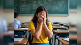 CG News: 7वीं की छात्रा से बैड टच करता था शिक्षक, परीक्षा छोड़ी और स्कूल जाना किया बंद
