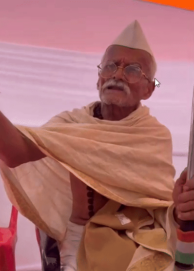 पटना से ग्राउंड रिपोर्ट:  कांग्रेस की महाबैठक में पहुंचा 92 साल का कट्टर कांग्रेसी, राहुल गांधी के लिए क्या कह दिया?