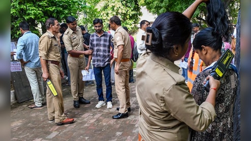 UP PET पहले दिन की परीक्षा में पूछे गए थे ऐसे सवाल, क्या आपको आता है इसका आंसर?