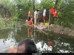 Delhi, Haryana Chief Ministers Hold Talks As Drain Breach Floods Villages Delhi, Haryana Chief Ministers Hold Talks As Drain Breach Floods Villages