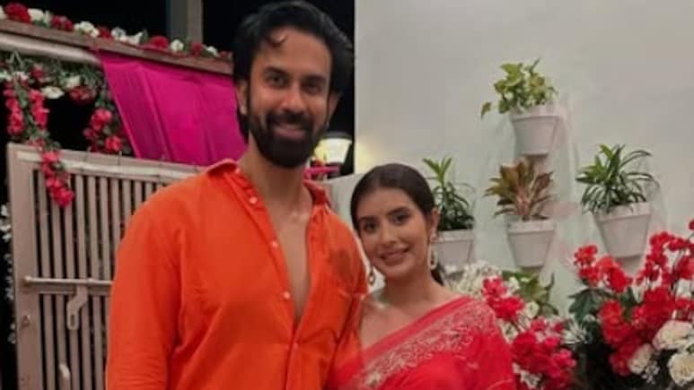 Are Sushmita Sen's Brother Rajeev And Ex-Wife Charu Asopa Back Together? Viral Pics Prompt Buzz Are Sushmita Sen's Brother Rajeev And Ex-Wife Charu Asopa Back Together? Viral Pics Prompt Buzz