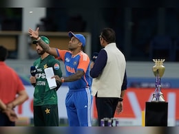 India vs Pakistan: 'ना नजर मिली...ना हाथ मिलाया', टॉस के समय सूर्यकुमार यादव और सलमान अली आगा का ऐसा था रिएक्शन