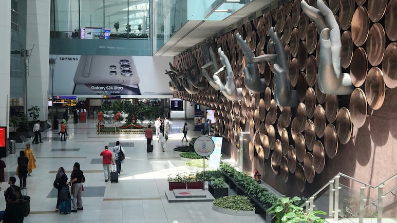 Delhi Airport To Introduce E-Arrival Card For Foreign Travellers From October 1