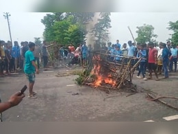 कटिहार: बिजली विभाग की एक लापरवाही से चली गई 28 मवेशियों की जान, इंसाफ मांग रहे ग्रामीण कटिहार: बिजली विभाग की एक लापरवाही से चली गई 28 मवेशियों की जान, इंसाफ मांग रहे ग्रामीण