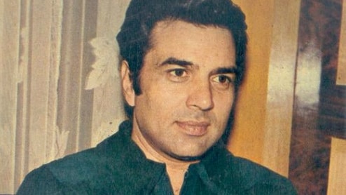 Dharmendra First Blockbuster: धर्मेंद्र की पहली ब्लॉकबस्टर जिसने बनाया स्टार, हेमा मालिनी नहीं इस एक्ट्रेस संग बनी थी जोड़ी