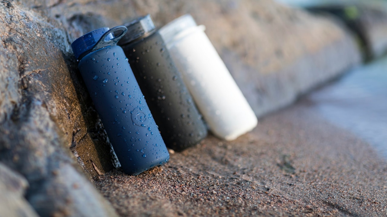 Get yourself a new collection of vacuum bottles for your gym and office