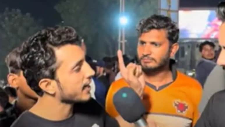 IND vs PAK: 'तोपों में बांधकर उड़ा दो, इन्हें अंडे और टमाटर मारो', पाकिस्तान में क्रिकेटरों पर फूटा गुस्सा