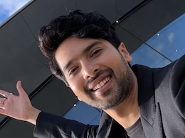 अरमान मलिक बने पहले भारतीय संगीतकार जो पहुंचे एप्पल के ग्रैंड लॉन्च इवेंट में अरमान मलिक बने पहले भारतीय संगीतकार जो पहुंचे एप्पल के ग्रैंड लॉन्च इवेंट में