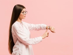 Myntra Sale: Michael Kors की स्&zwj;टाइलिश और खूबसूरत घड़ियां होंगी आपकी, वो भी 50% डिस्&zwj;काउंट पर