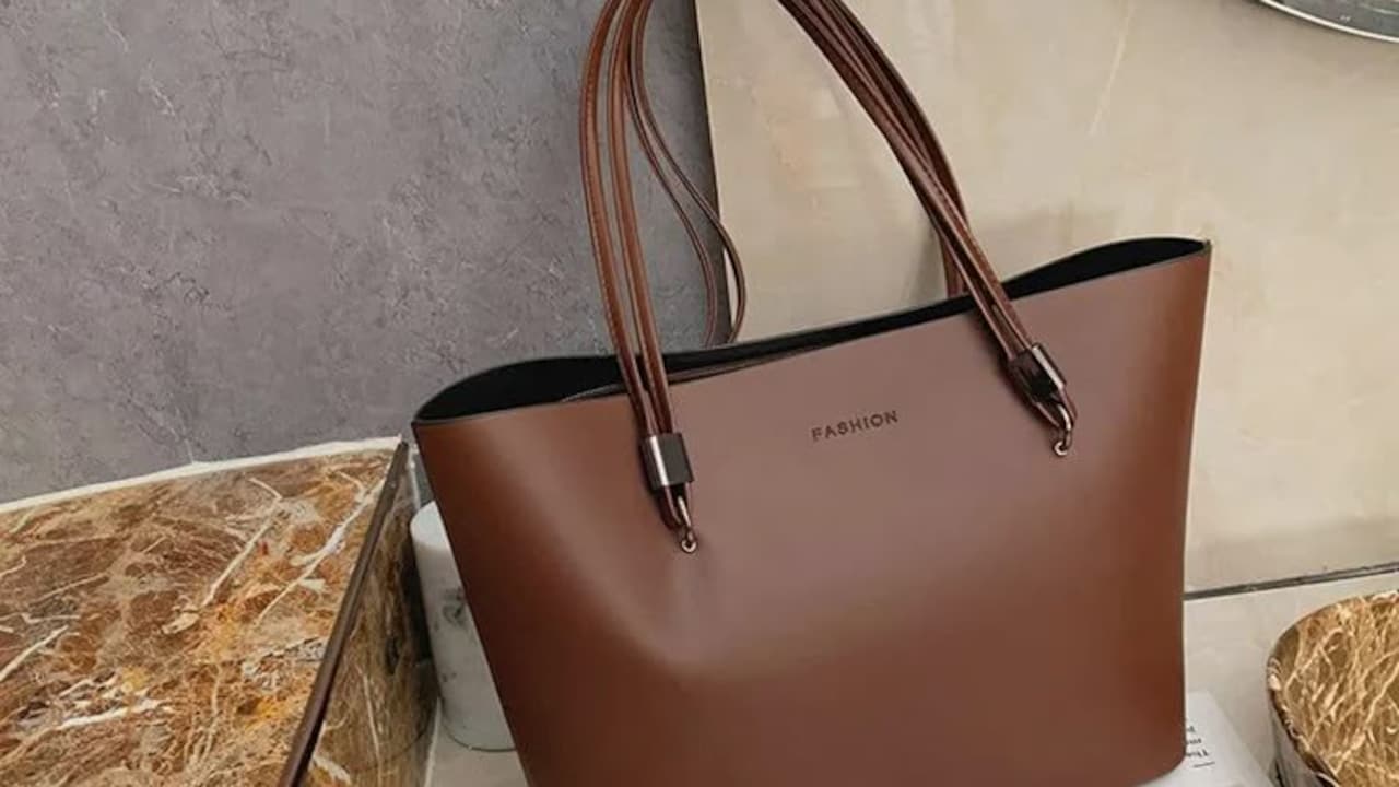 Pick top shoulder bags for your daily commute to fit your lifestyle