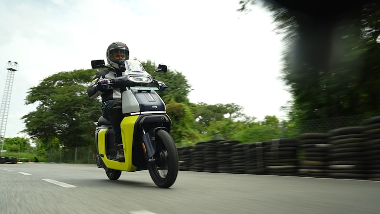 TVS Orbiter Review: Gen Z To Boomers, One For All TVS Orbiter Review: Gen Z To Boomers, One For All