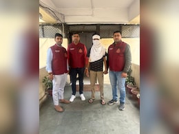 हाई रिटर्न स्टॉक मार्केट स्कीम का लालच, फिर साइबर ठगी का 'खेल'.... शेयर मार्केट फ्रॉड केस में 2 आरोपी गिरफ्तार हाई रिटर्न स्टॉक मार्केट स्कीम का लालच, फिर साइबर ठगी का 'खेल'.... शेयर मार्केट फ्रॉड केस में 2 आरोपी गिरफ्तार