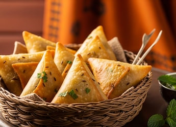 How To Make Crispy Samosas At Home: These 5 Simple Tips Will Save You How To Make Crispy Samosas At Home: These 5 Simple Tips Will Save You