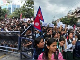 Nepal Unrest : नेपाळमध्ये फेसबुक, यूट्यूबवर बंदी: ‘Gen-Z’ रस्त्यावर; आंदोलक संसदेत घुसले Nepal Unrest : नेपाळमध्ये फेसबुक, यूट्यूबवर बंदी: ‘Gen-Z’ रस्त्यावर; आंदोलक संसदेत घुसले