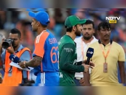 India vs Pakistan: 'ना नजरेला नजर, ना हात मिळवला', टॉस वेळी सूर्यकुमार यादव, सलमान आगा यांच्यात काय घडलं? India vs Pakistan: 'ना नजरेला नजर, ना हात मिळवला', टॉस वेळी सूर्यकुमार यादव, सलमान आगा यांच्यात काय घडलं?