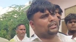 प्रार्थना सभा में धर्मांतरण का खेल? सूचना पर पहुंचे बजरंग दल ने लगाए जय श्रीराम के नारे; भाग न&zwj;िकला आयोजक