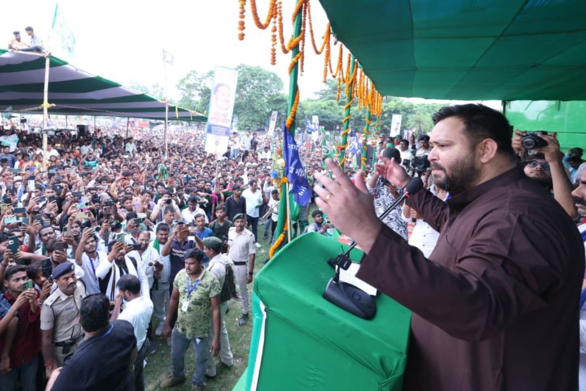 Bihar Elections: 'बिहार की सभी 243 सीटों पर लड़ेगा तेजस्वी', मुजफ्फरपुर से RJD नेता का बड़ा ऐलान