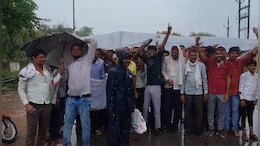 कहीं रोकी तहसीलदार की गाड़ी तो कहीं रोका राज्यमंत्री का काफिला, किसानों का खाद नहीं मिलने पर फूटा गुस्सा