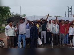 कहीं रोकी तहसीलदार की गाड़ी तो कहीं रोका राज्यमंत्री का काफिला, किसानों का खाद नहीं मिलने पर फूटा गुस्सा कहीं रोकी तहसीलदार की गाड़ी तो कहीं रोका राज्यमंत्री का काफिला, किसानों का खाद नहीं मिलने पर फूटा गुस्सा