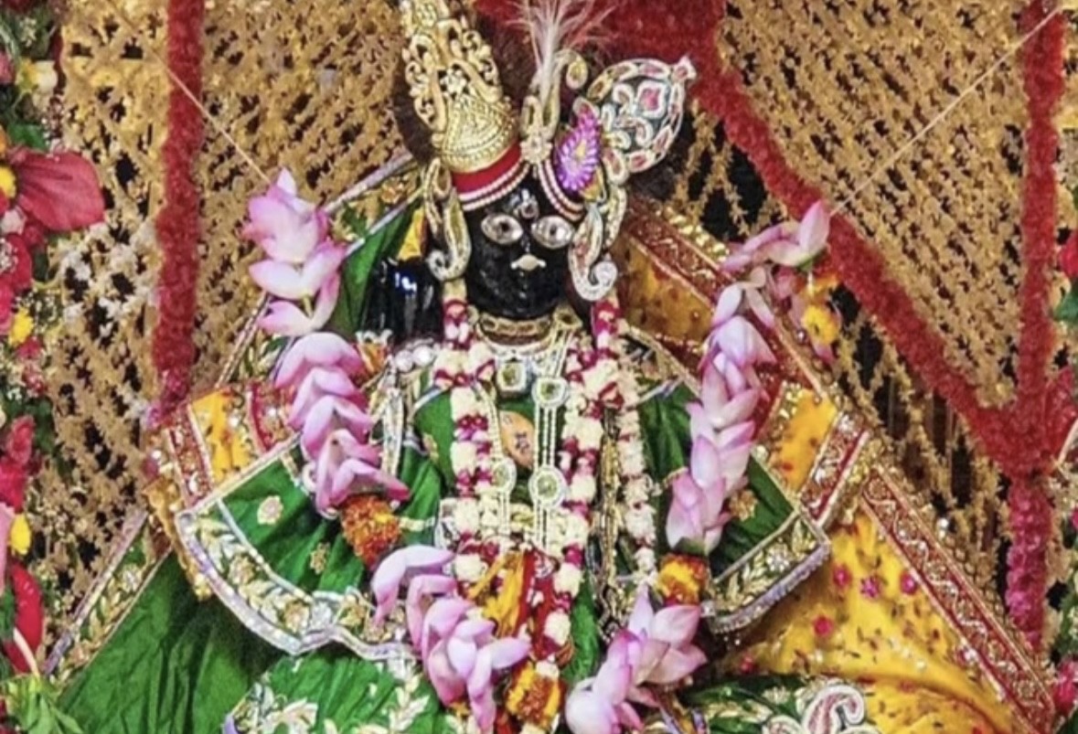 बांके बिहारी मंदिर का खजाना 54 साल बाद खुलेगा,अंदर क्या-क्या है, जानकर हो जायेंगे हैरान 