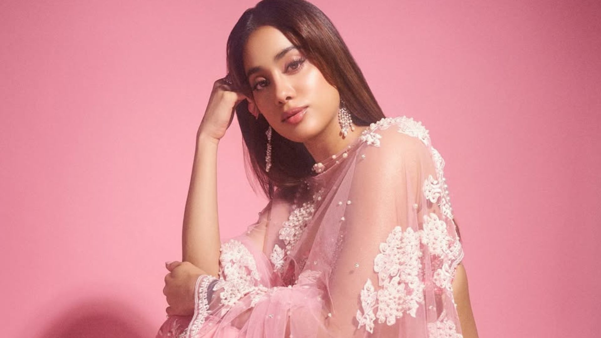 Janhvi Kapoor Reveals The Qualities She Wants In Her Life Partner: "<i>Sanskari Hona Chahiye...</i>"