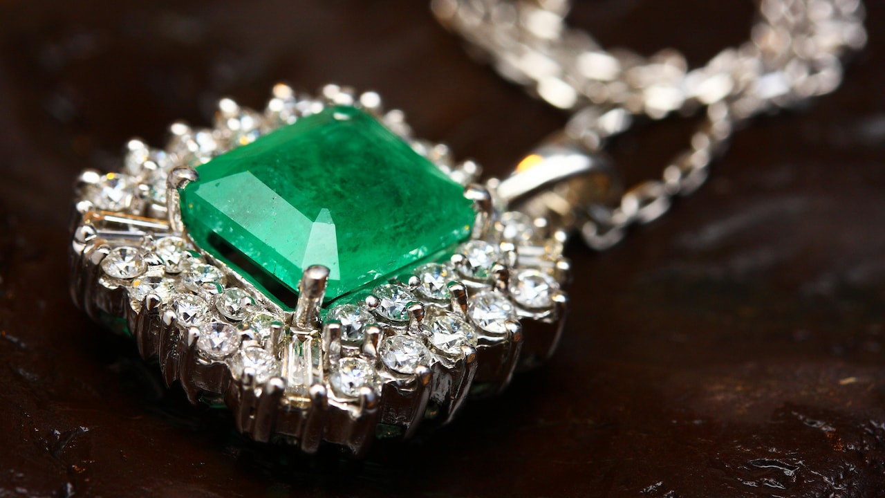 Autumn Winter jewellery 2025 collection: Grab silver accessories at min 40% off from popular fashion labels