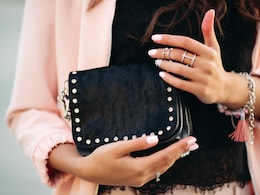 पार्टी में अगर कैरी किए ये यूनिक शेप वाले Clutches, तो हर कोई हो जाएगा आपके लुक का कायल