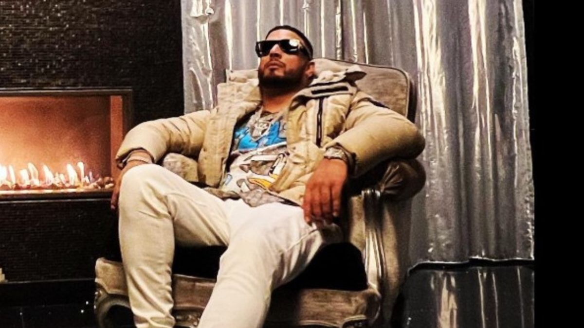 Dutch-Pakistani Singer Imran Khan Of <i>Amplifier</i> Fame Performs At Pune Pub, Internet Reacts