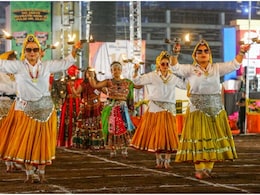 Rajasthan Politics: 'अलग-अलग हो महिला-पुरुष का गरबा, अवांछित लोग घुस जाते हैं', BJP प्रदेश अध्यक्ष के बयान ने छेड़ी नई बहस Rajasthan Politics: 'अलग-अलग हो महिला-पुरुष का गरबा, अवांछित लोग घुस जाते हैं', BJP प्रदेश अध्यक्ष के बयान ने छेड़ी नई बहस