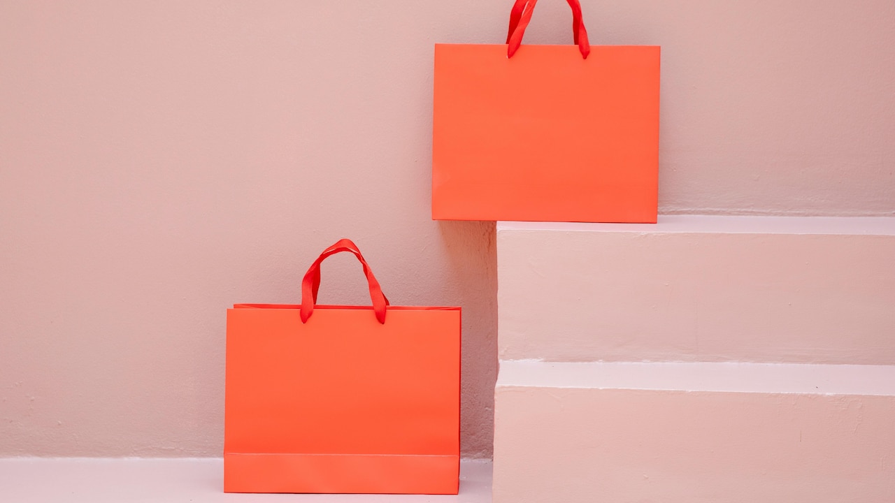 Top 5 Sling Bags For Office And After-Work Drinks